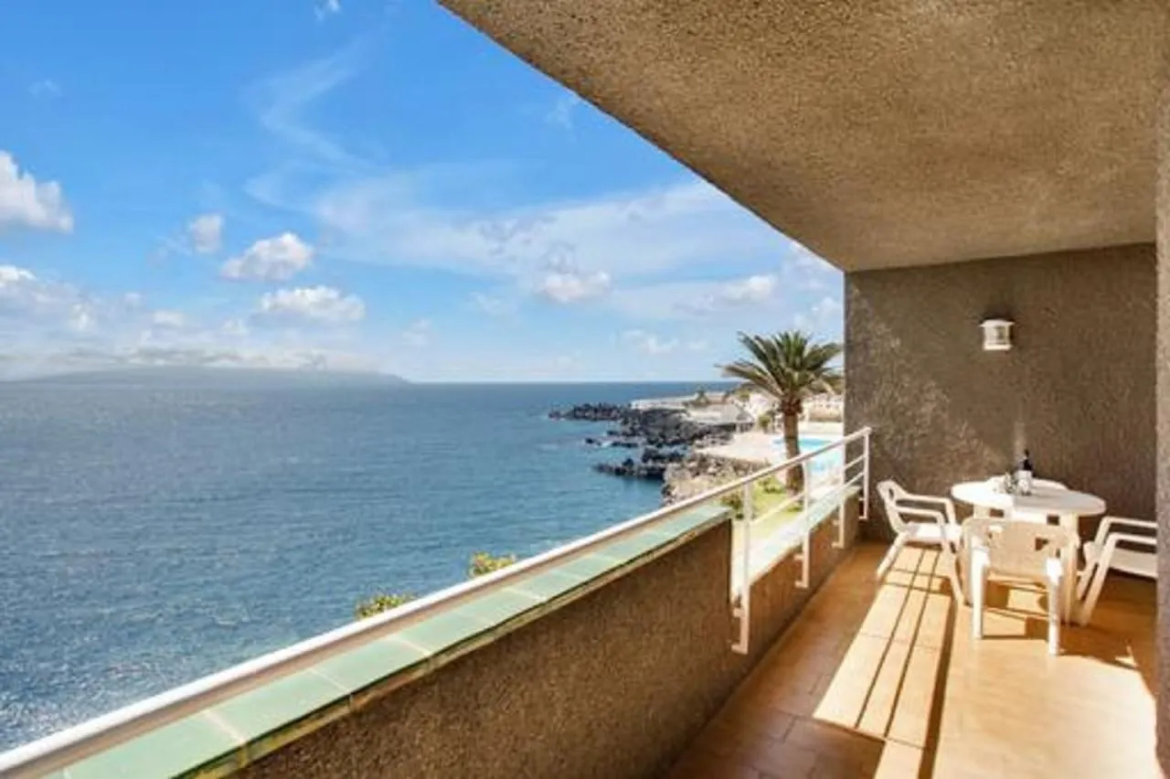 Costa Isora Frontline Pool Apartment Puerto de Santiago